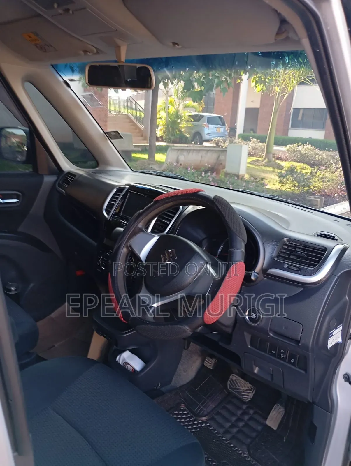 Suzuki Solio 2015 Silver
