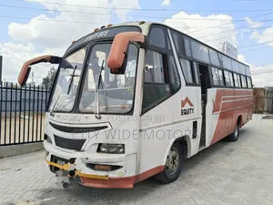 Isuzu FRR 2013 White