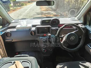 Toyota Porte 2013 Black