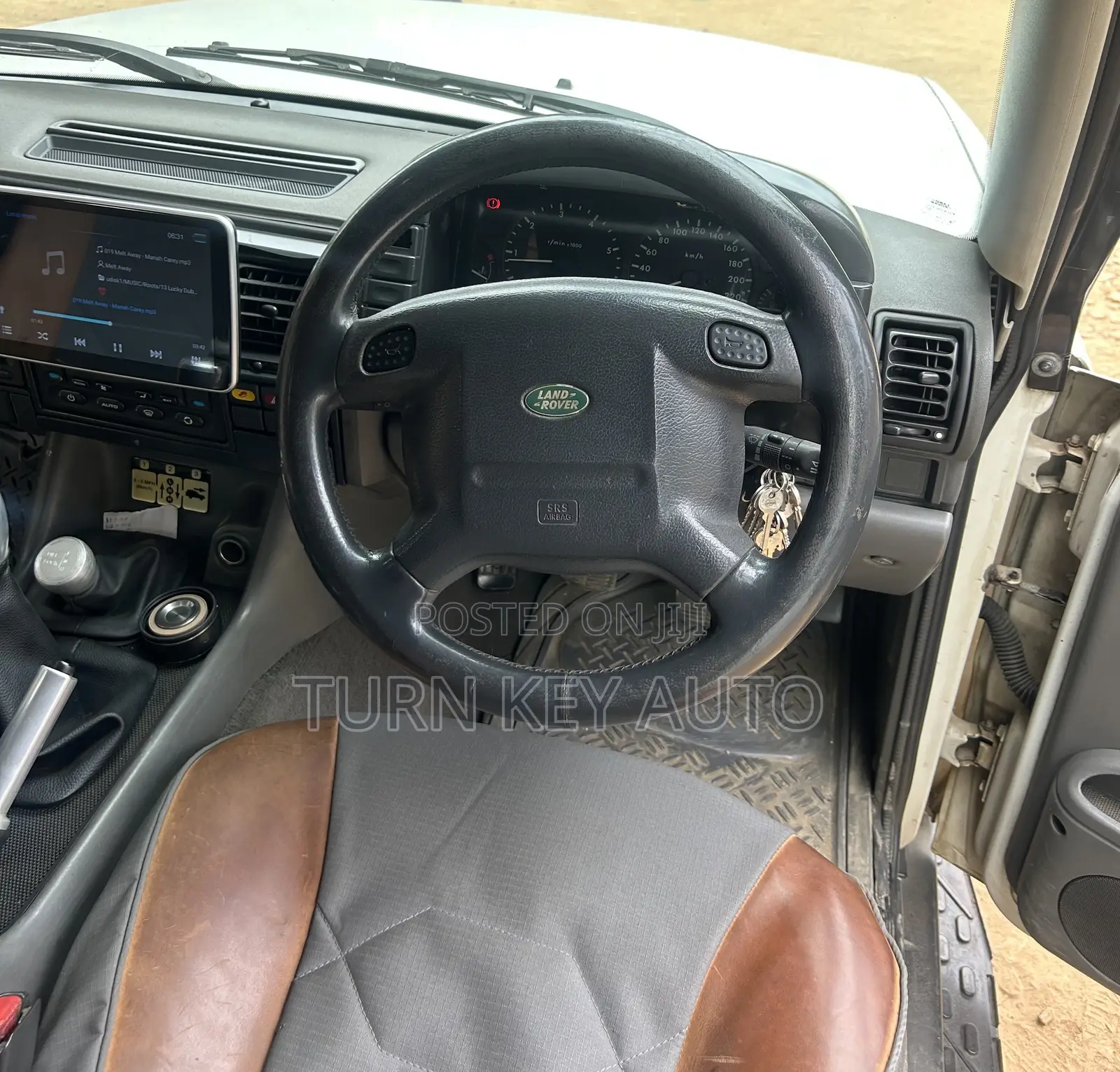 Land Rover Discovery 2001 White