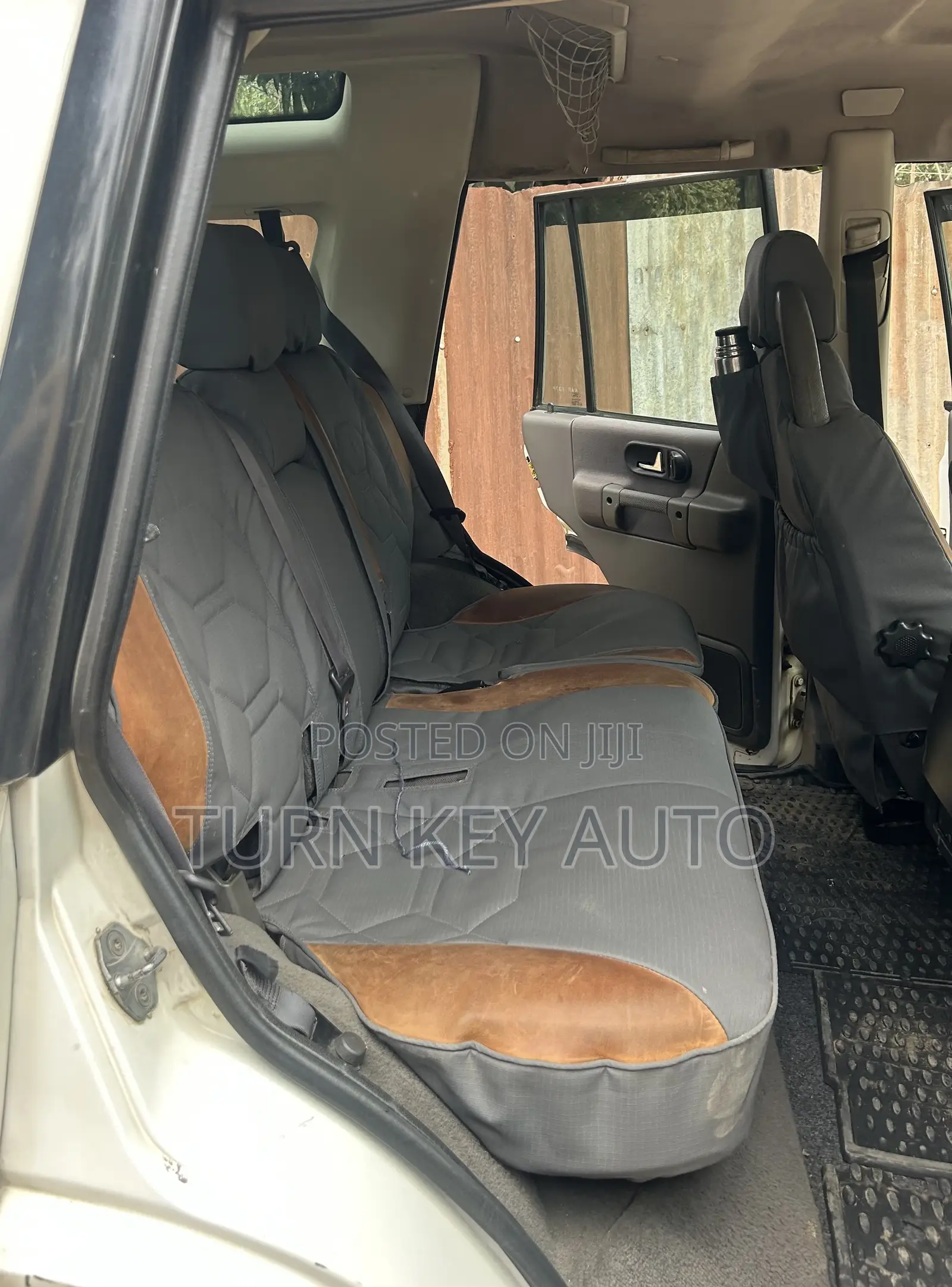 Land Rover Discovery 2001 White