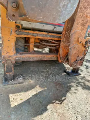 CASE 770 EX-SS Backhoe Loader 2019 - Clean