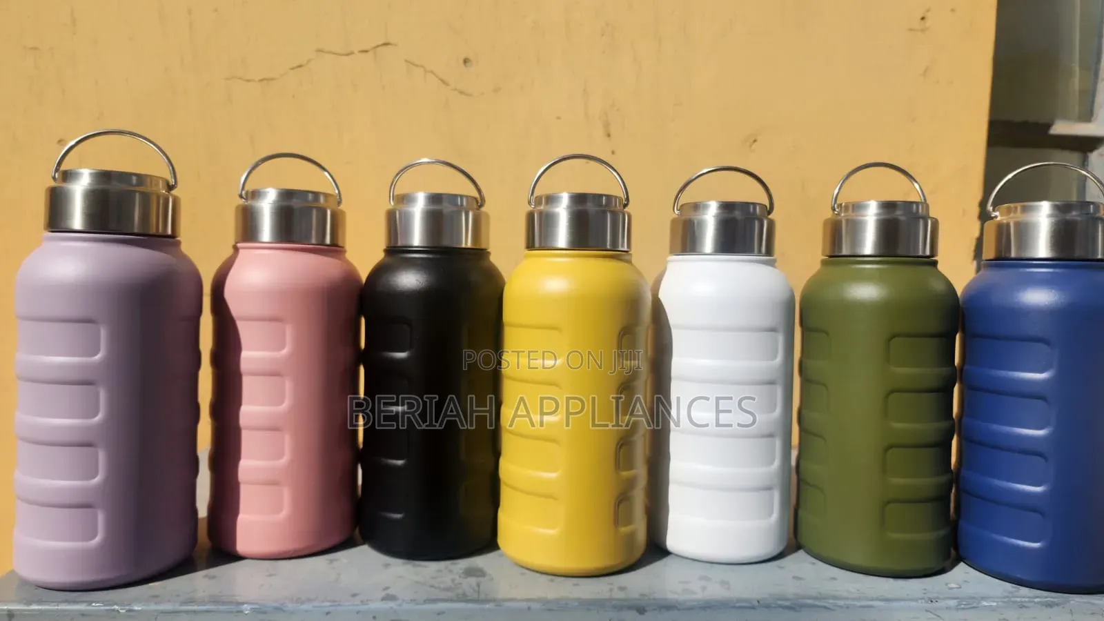 750ml Insulated Water Bottles