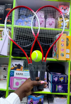 Tennis Racket With Free Tennis Ball – GN