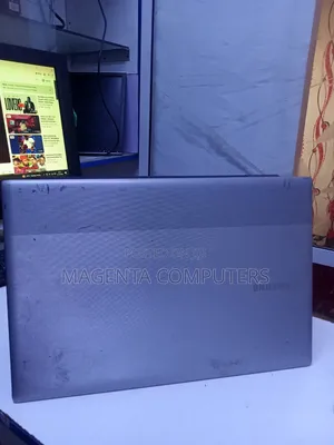 Laptop Samsung RV520 4GB Intel Core i3 HDD 750GB
