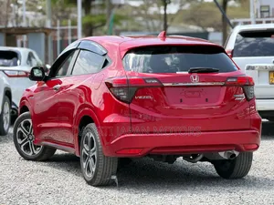 Honda Vezel 2020 Red