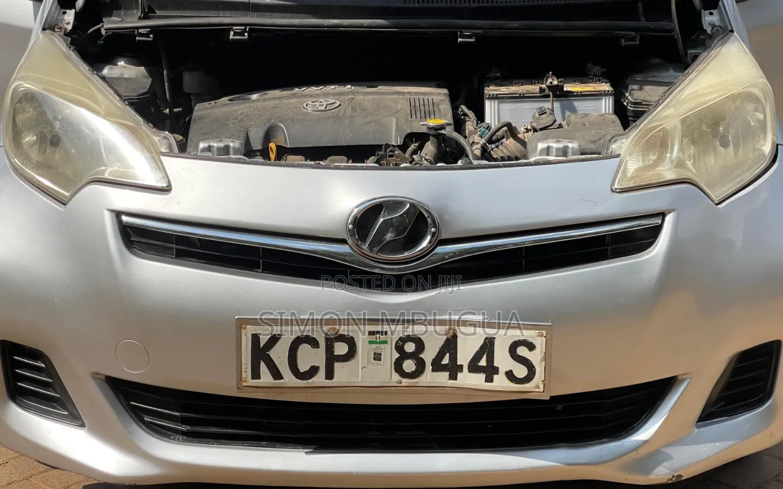 Toyota Ractis 2011 Silver