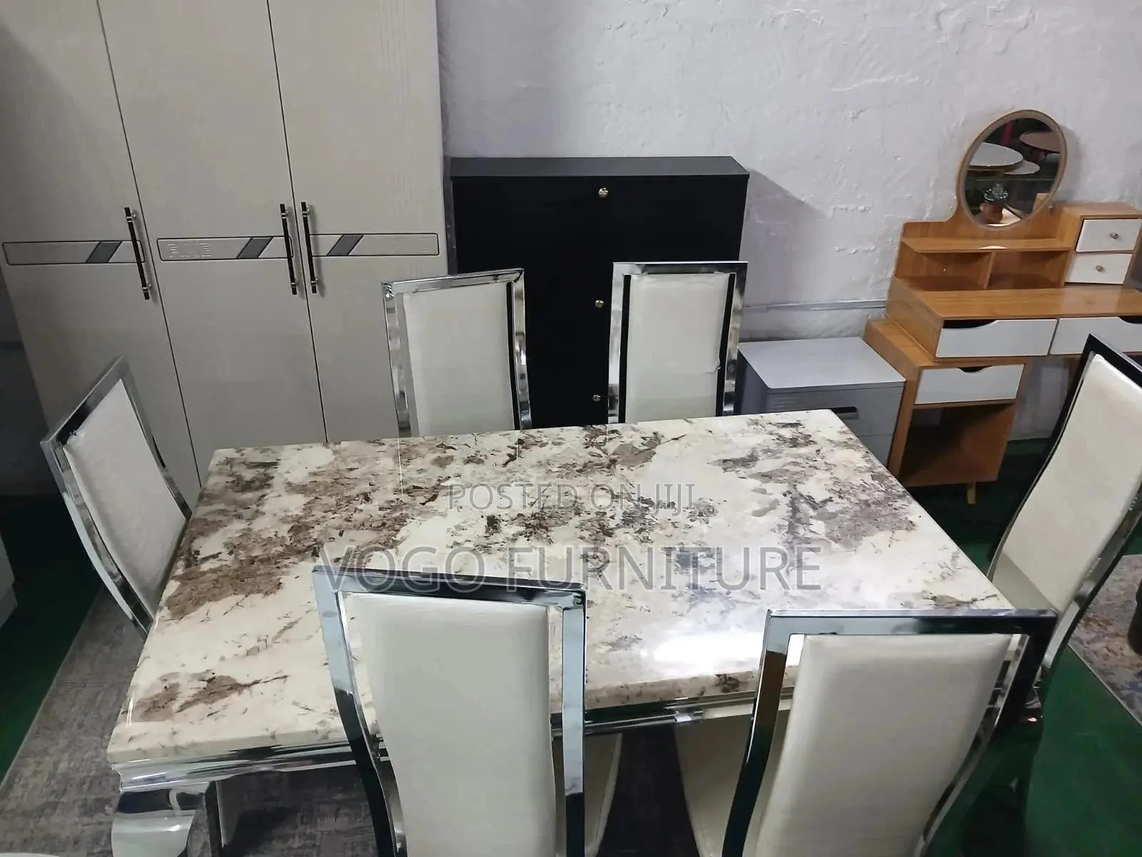 Dining Table; 6-Seater Marble Table
