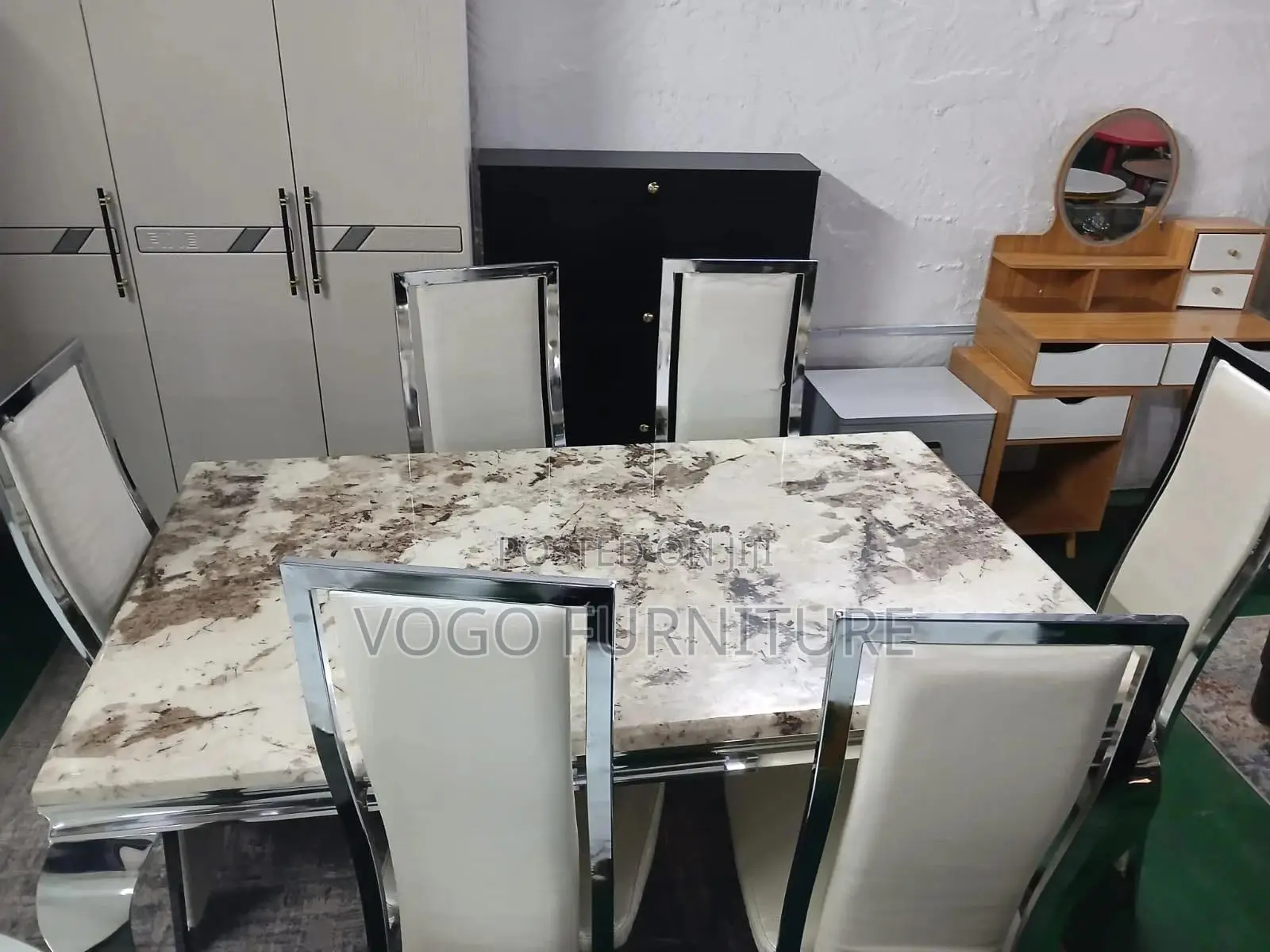 Dining Table; 6-Seater Marble Table