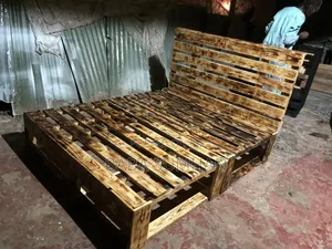 Pallet Bed