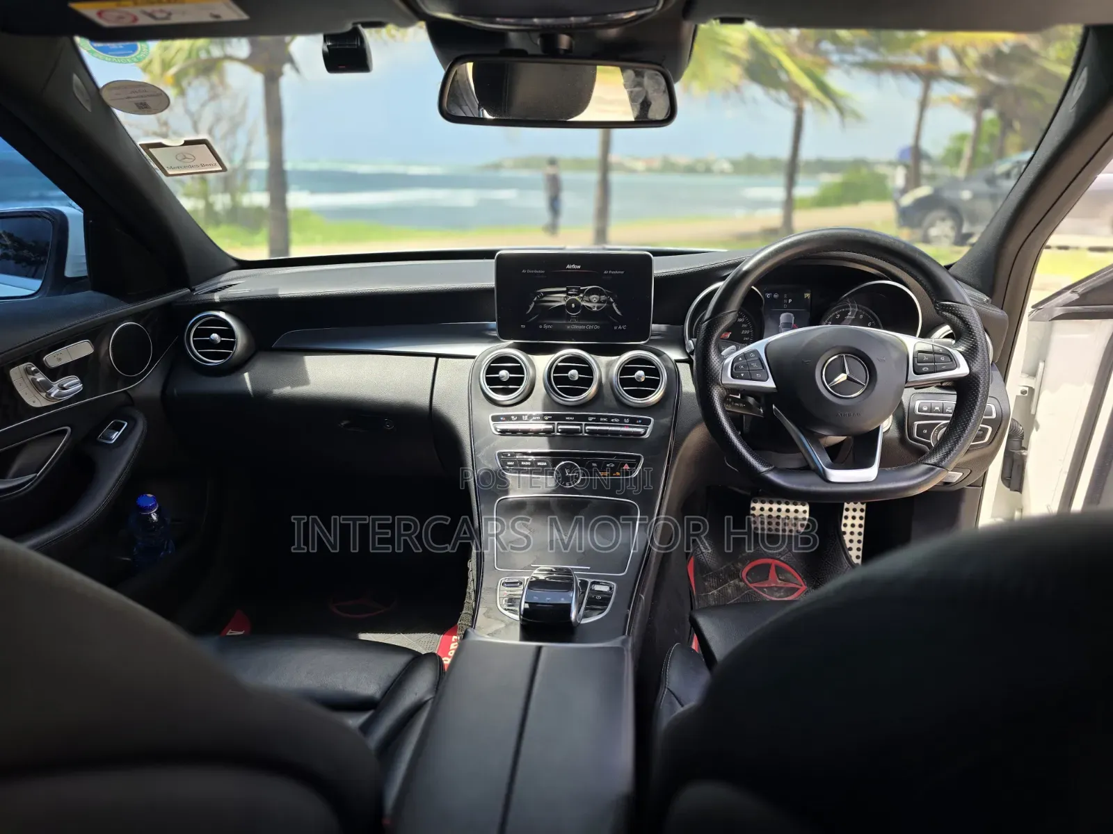 Mercedes-Benz C200 2018 Pearl