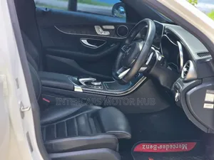 Mercedes-Benz C200 2018 Pearl