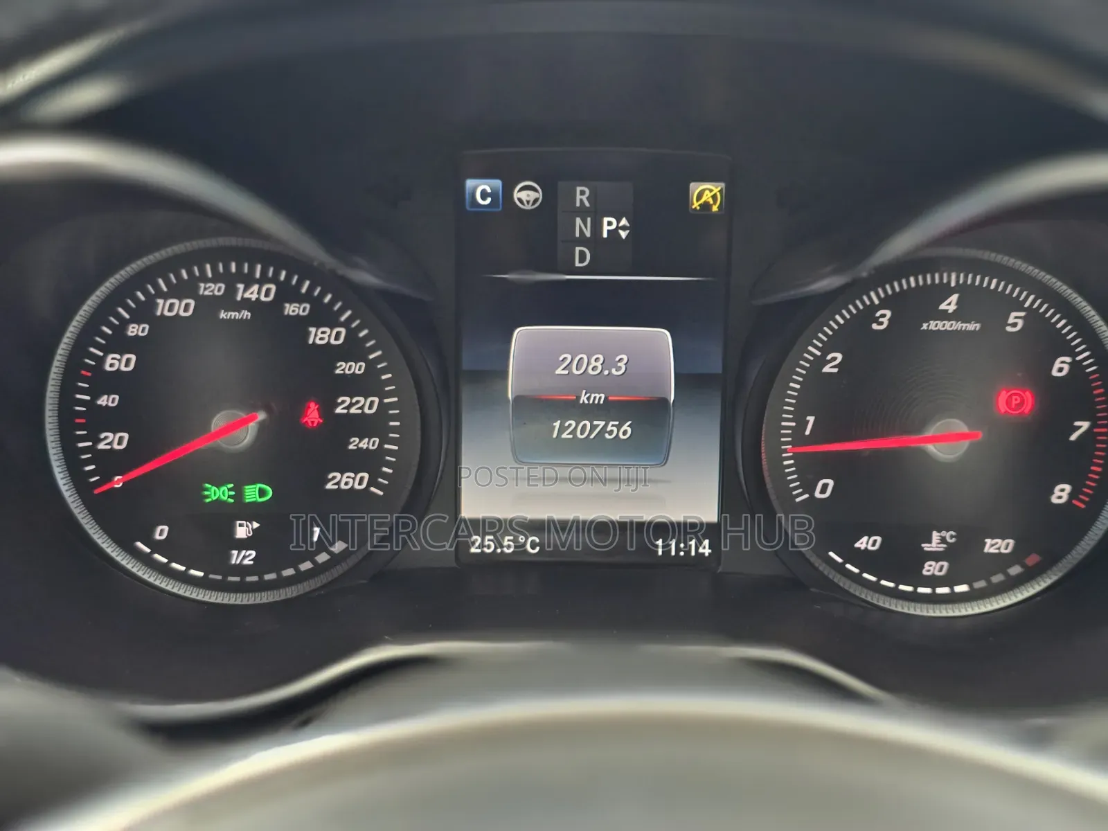 Mercedes-Benz C200 2018 Pearl
