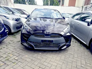 Toyota Yaris 2021 Burgundy