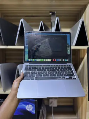 Laptop Apple MacBook Pro 2022 M2 16GB Apple M2 SSD 512GB