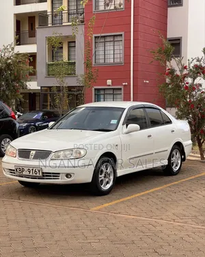 Nissan Bluebird 2005 White