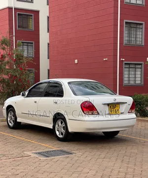 Nissan Bluebird 2005 White
