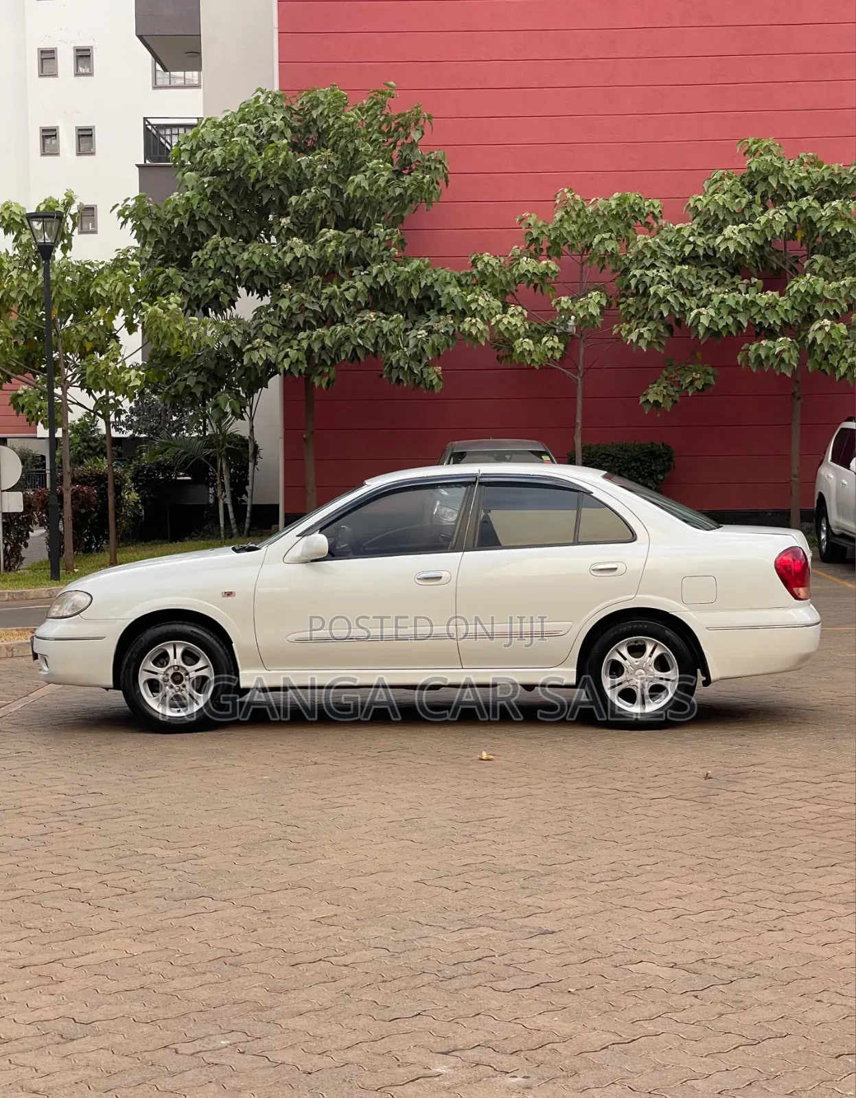 Nissan Bluebird 2005 White