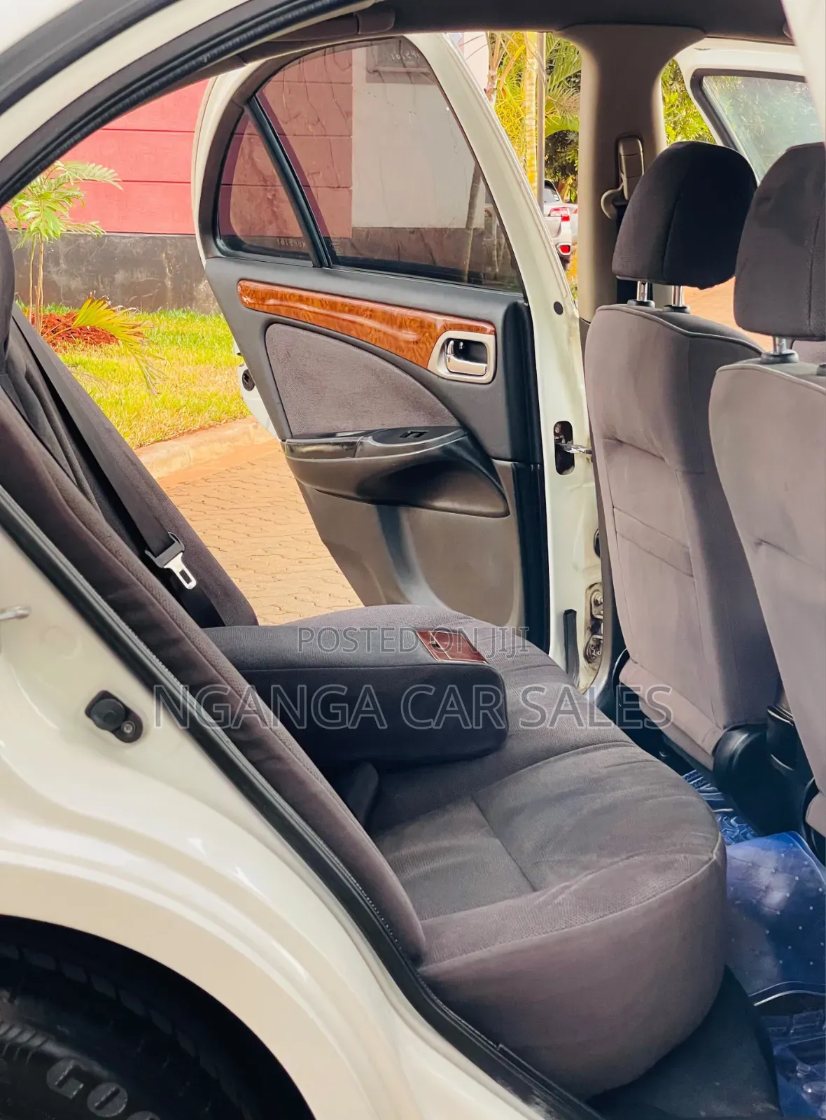 Nissan Bluebird 2005 White
