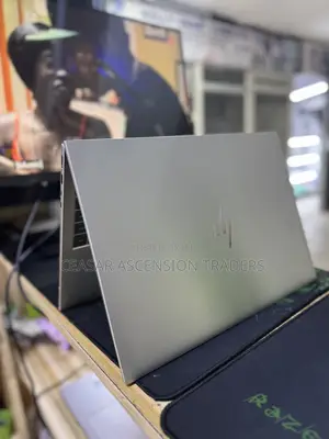 Laptop HP EliteBook 860 G10 16GB Intel Core i7 SSD 512GB