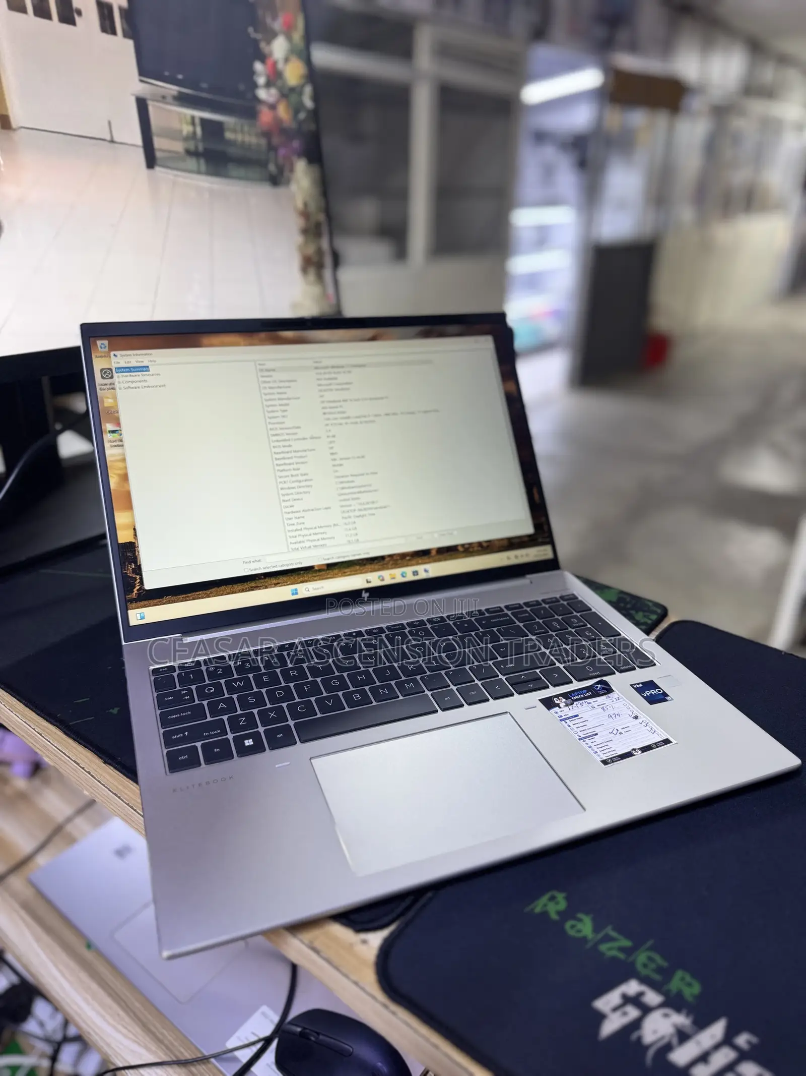 Laptop HP EliteBook 860 G10 16GB Intel Core i7 SSD 512GB
