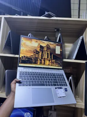 Laptop HP EliteBook 860 G10 16GB Intel Core i7 SSD 512GB