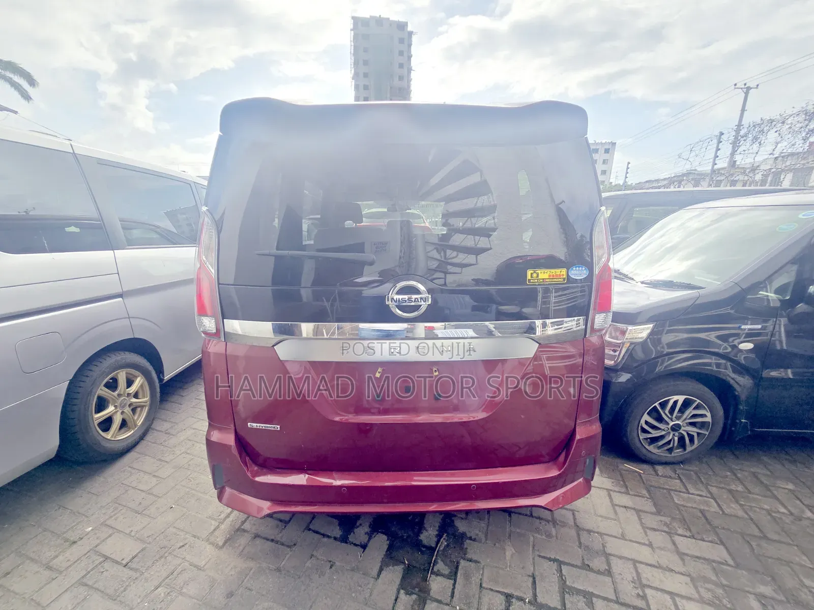 Nissan Serena 2020 Maroon