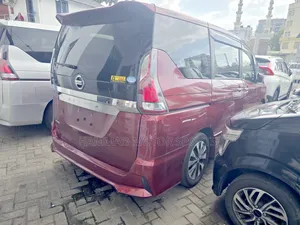 Nissan Serena 2020 Maroon