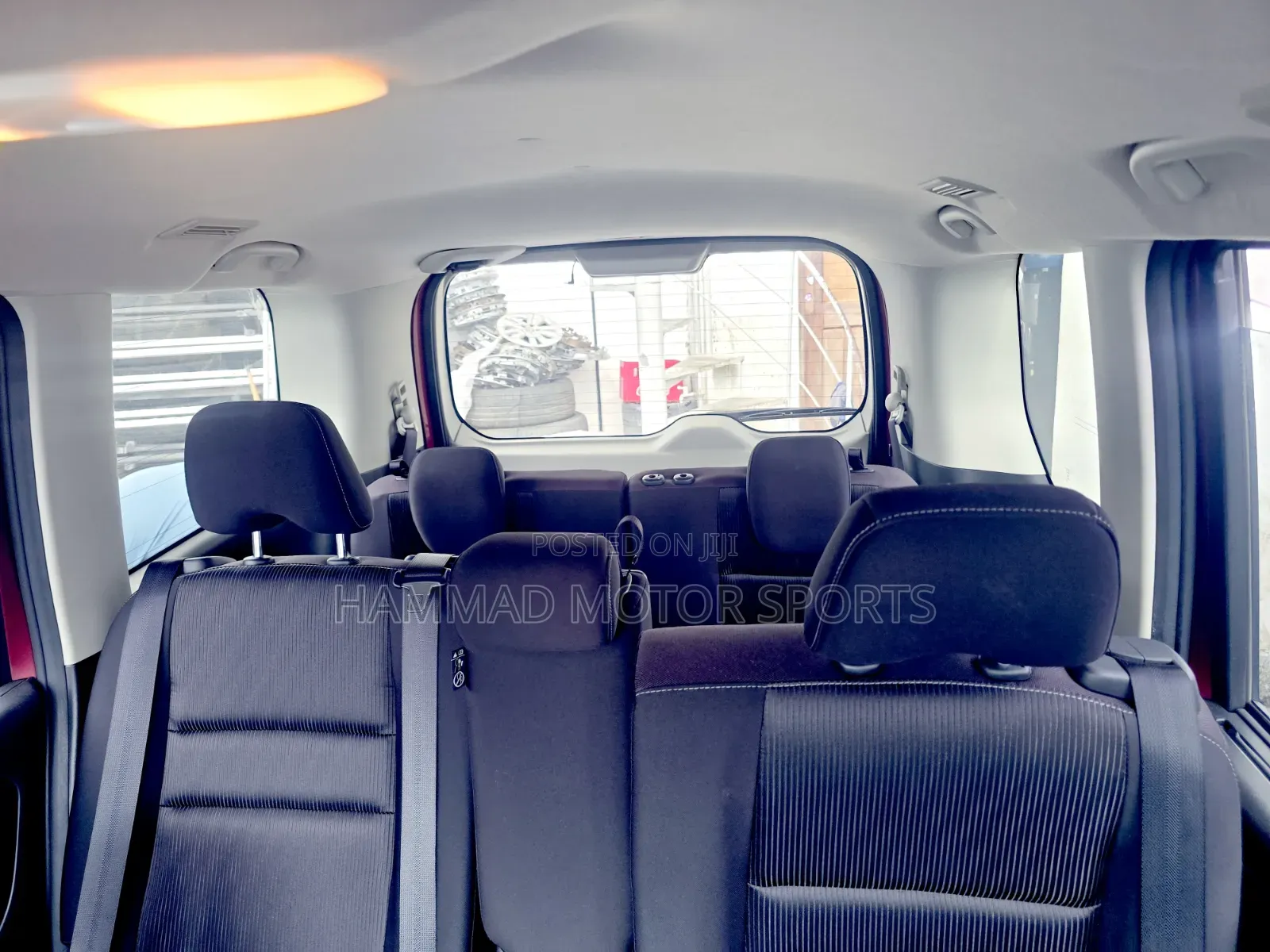 Nissan Serena 2020 Maroon