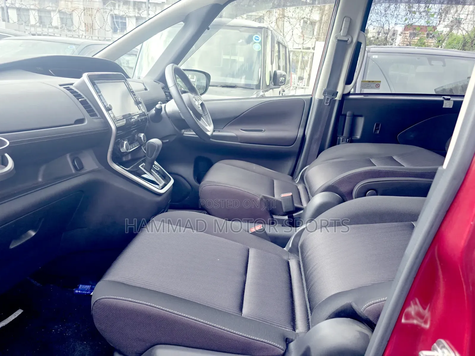 Nissan Serena 2020 Maroon