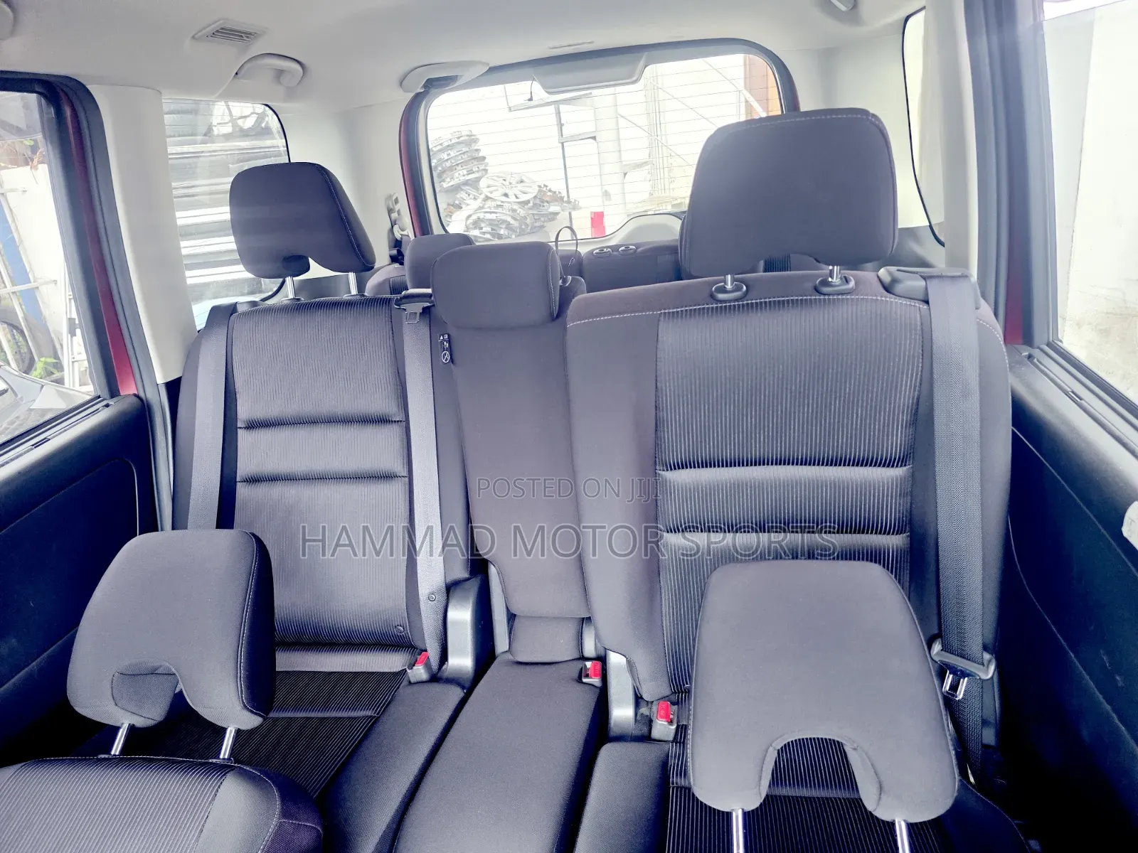 Nissan Serena 2020 Maroon