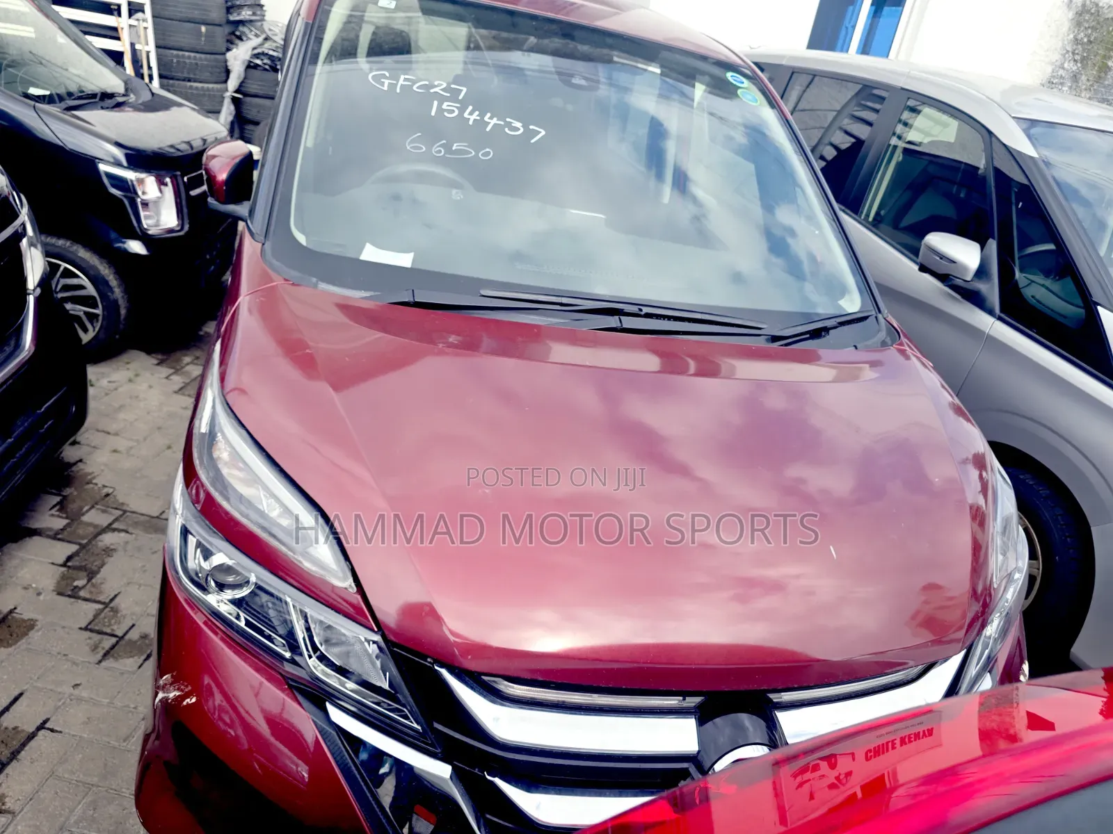 Nissan Serena 2020 Maroon
