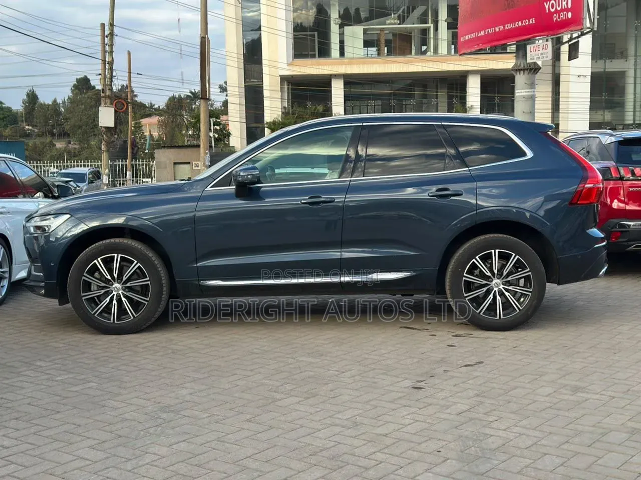 Volvo XC60 2020 Blue