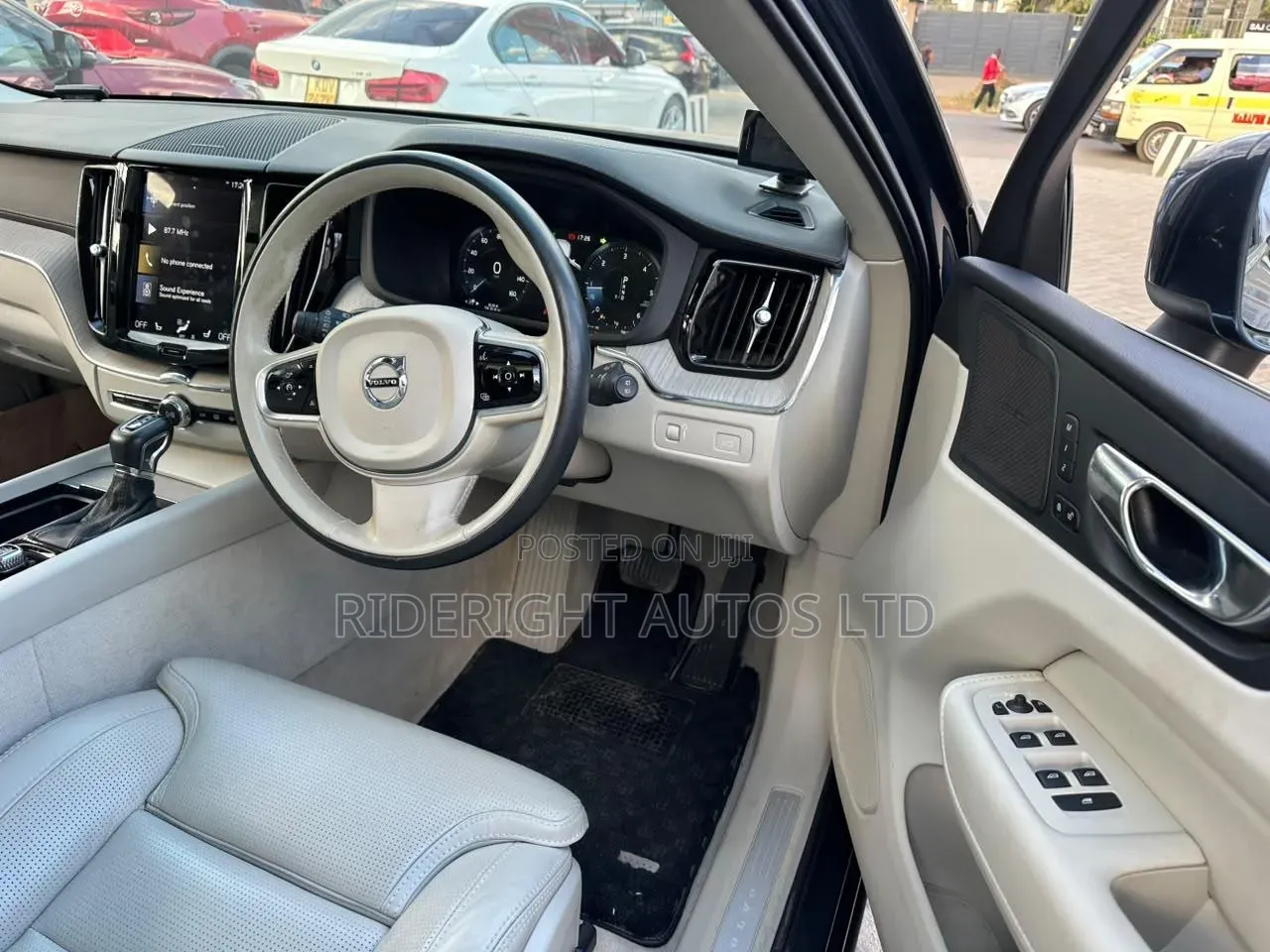 Volvo XC60 2020 Blue