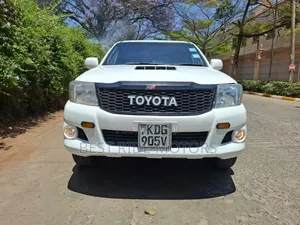 Toyota Hilux 2015