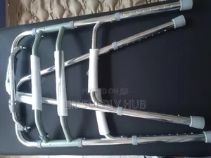 Foldable Frame Walking Aids With Adjustable Height