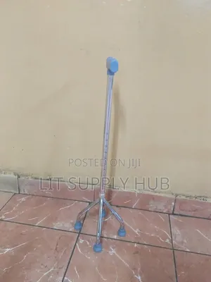 Tripod Walking Stick With 3 Bases