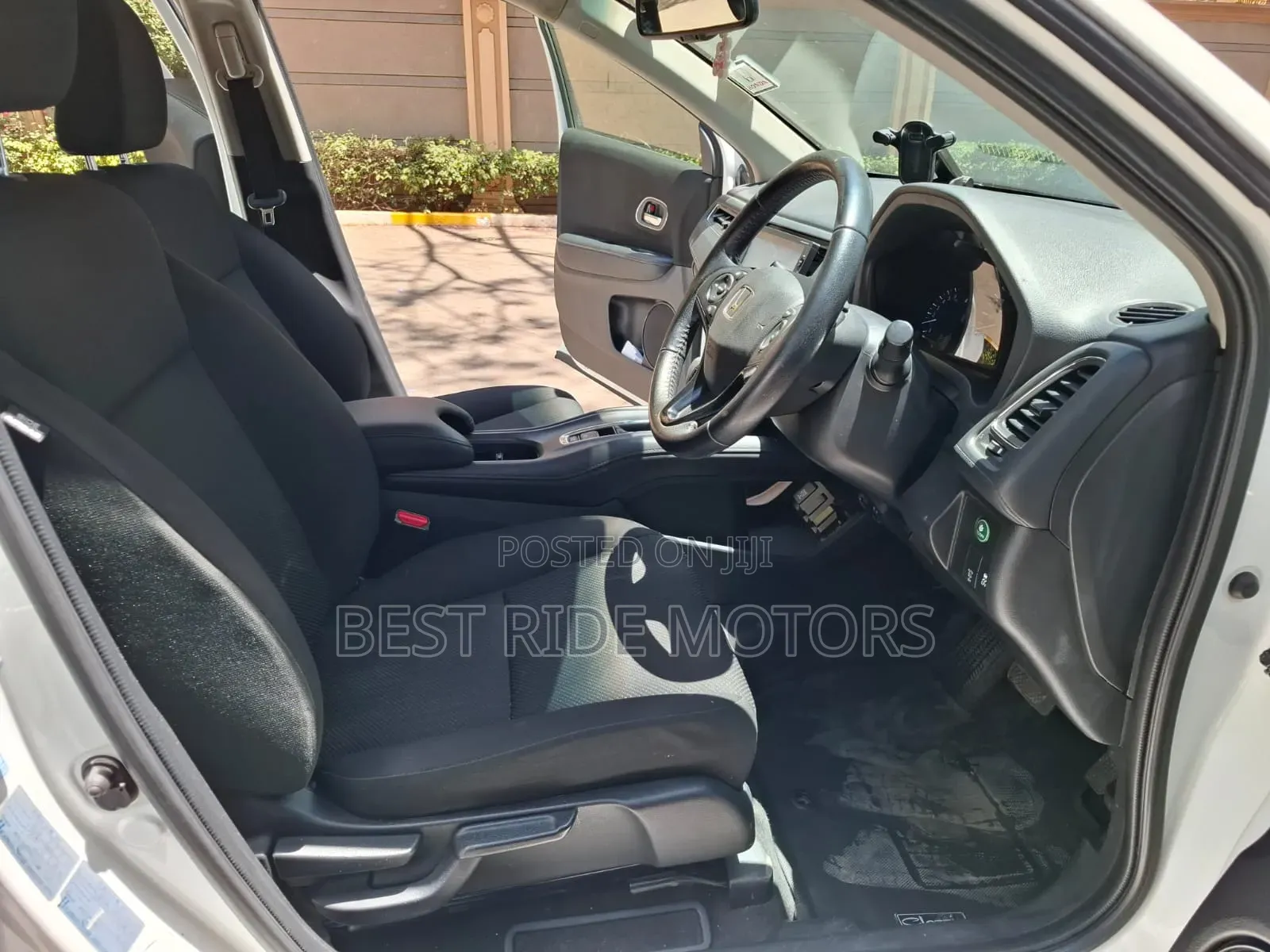 Honda Vezel 1.5 2WD 2016 Pearl