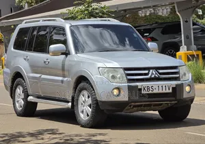 Mitsubishi Pajero 2005 Silver