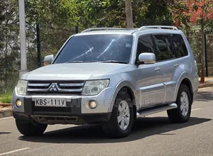 Mitsubishi Pajero 2005 Silver