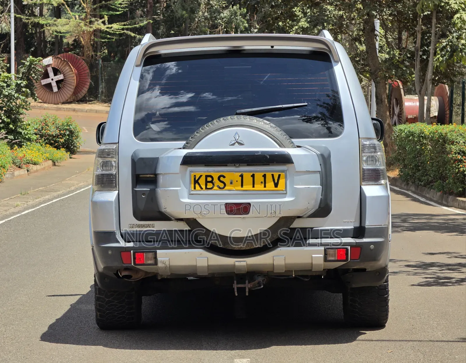 Mitsubishi Pajero 2005 Silver