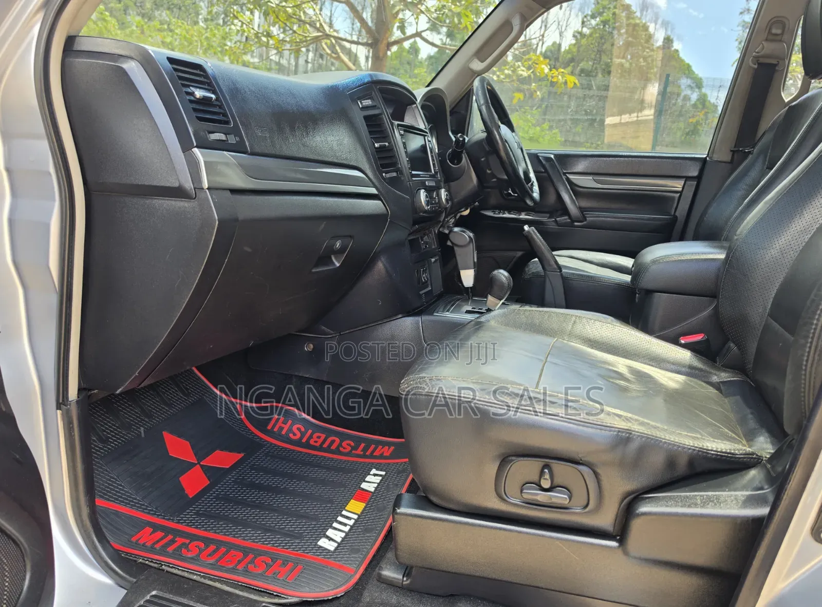 Mitsubishi Pajero 2005 Silver