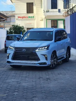 Lexus LX 2019 Off white