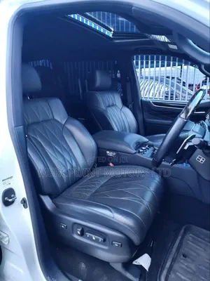 Lexus LX 2019 Off white