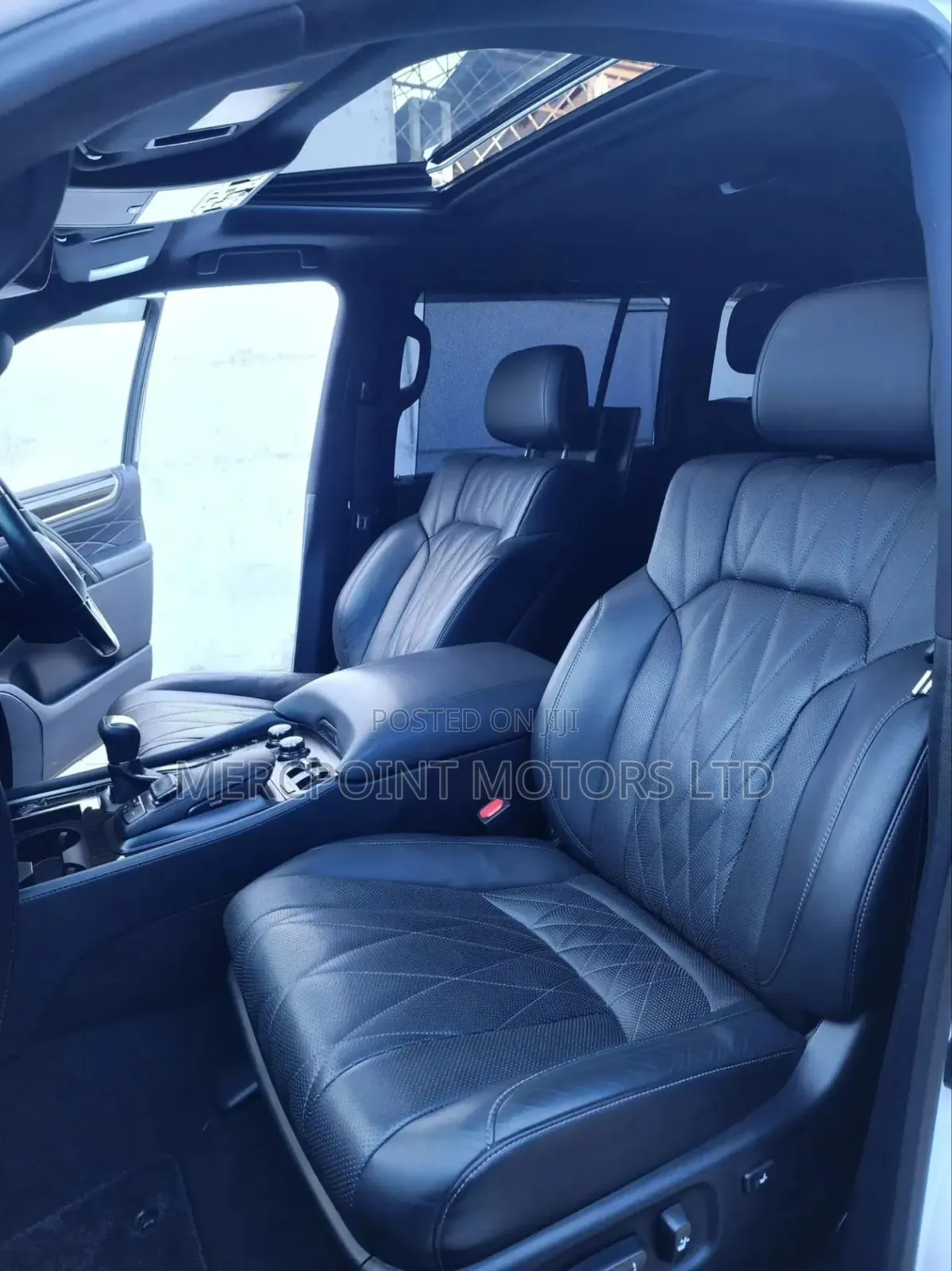 Lexus LX 2019 Off white