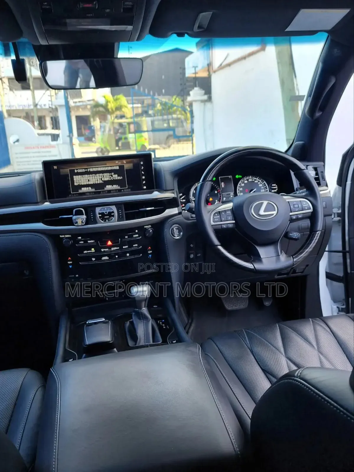 Lexus LX 2019 Off white