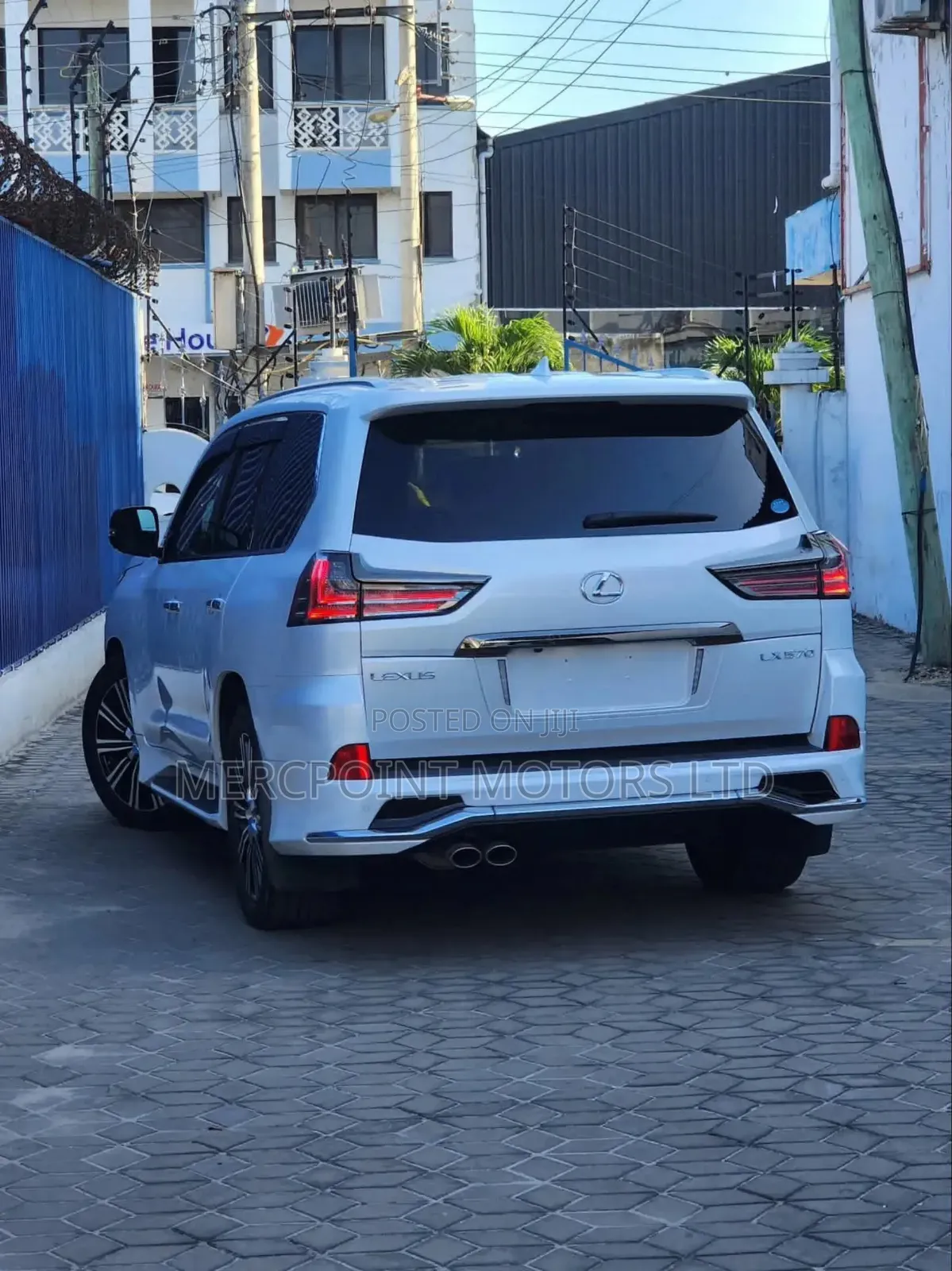 Lexus LX 2019 Off white