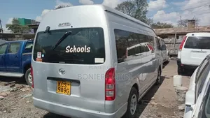 Toyota HiAce 2012 White