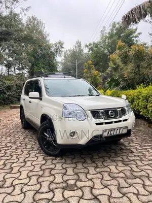 Nissan X-Trail 2.0 Petrol XE 2011 White
