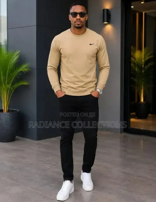 Nike Plain Sweatshirts